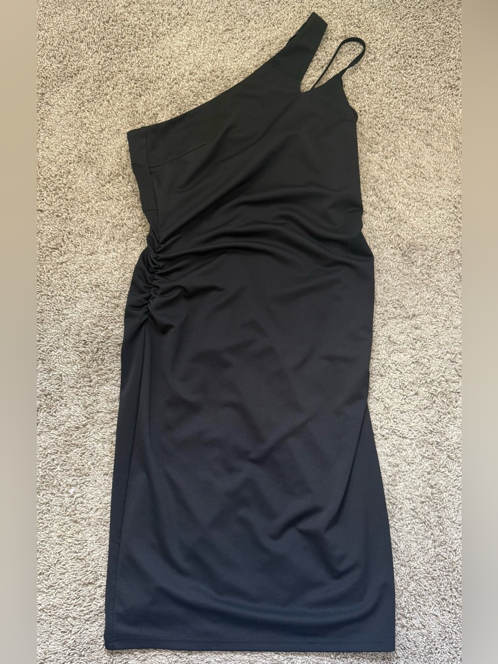 Sleeveless Black One-Shoulder Ruched dress